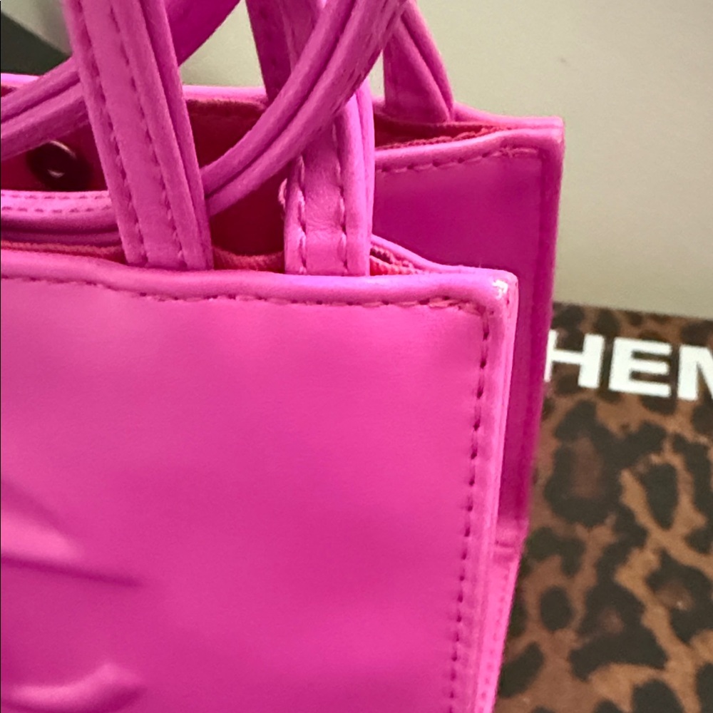 HOT PINK TELFAR MINI - Picture 3 of 6